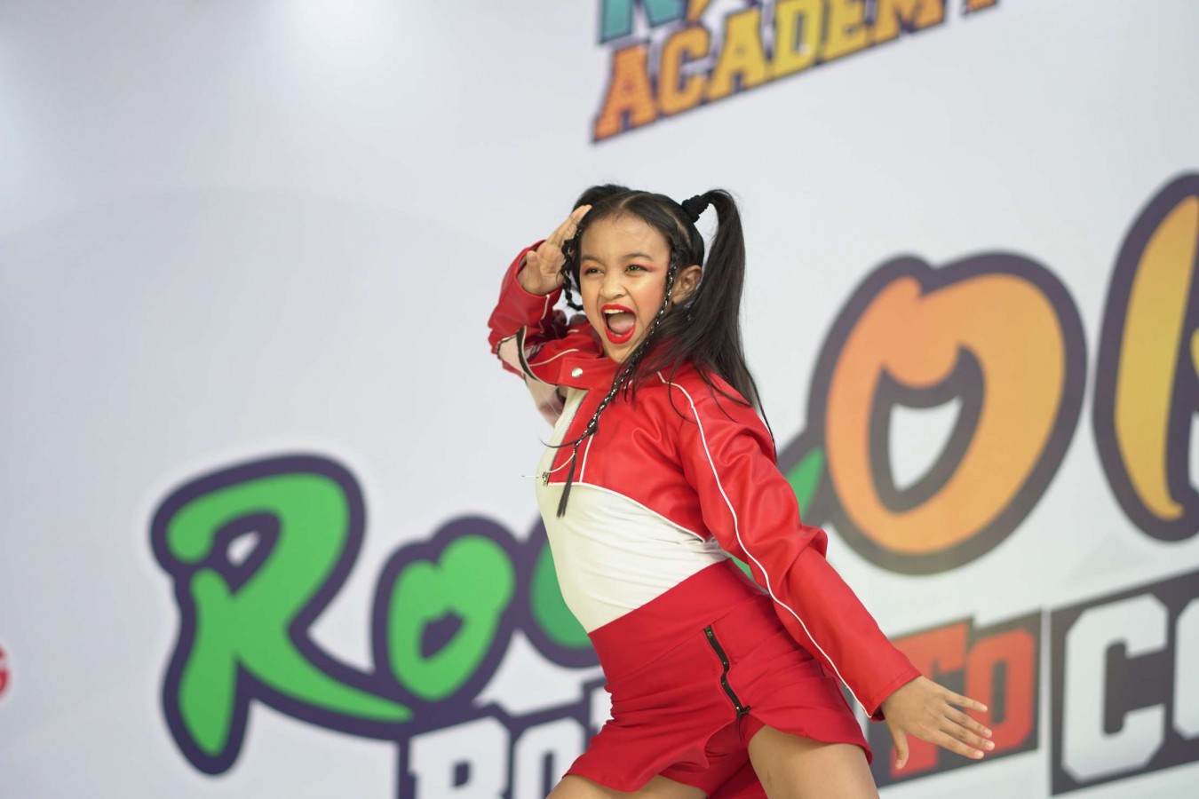 Understanding and Developing Stage Presence for Dancers